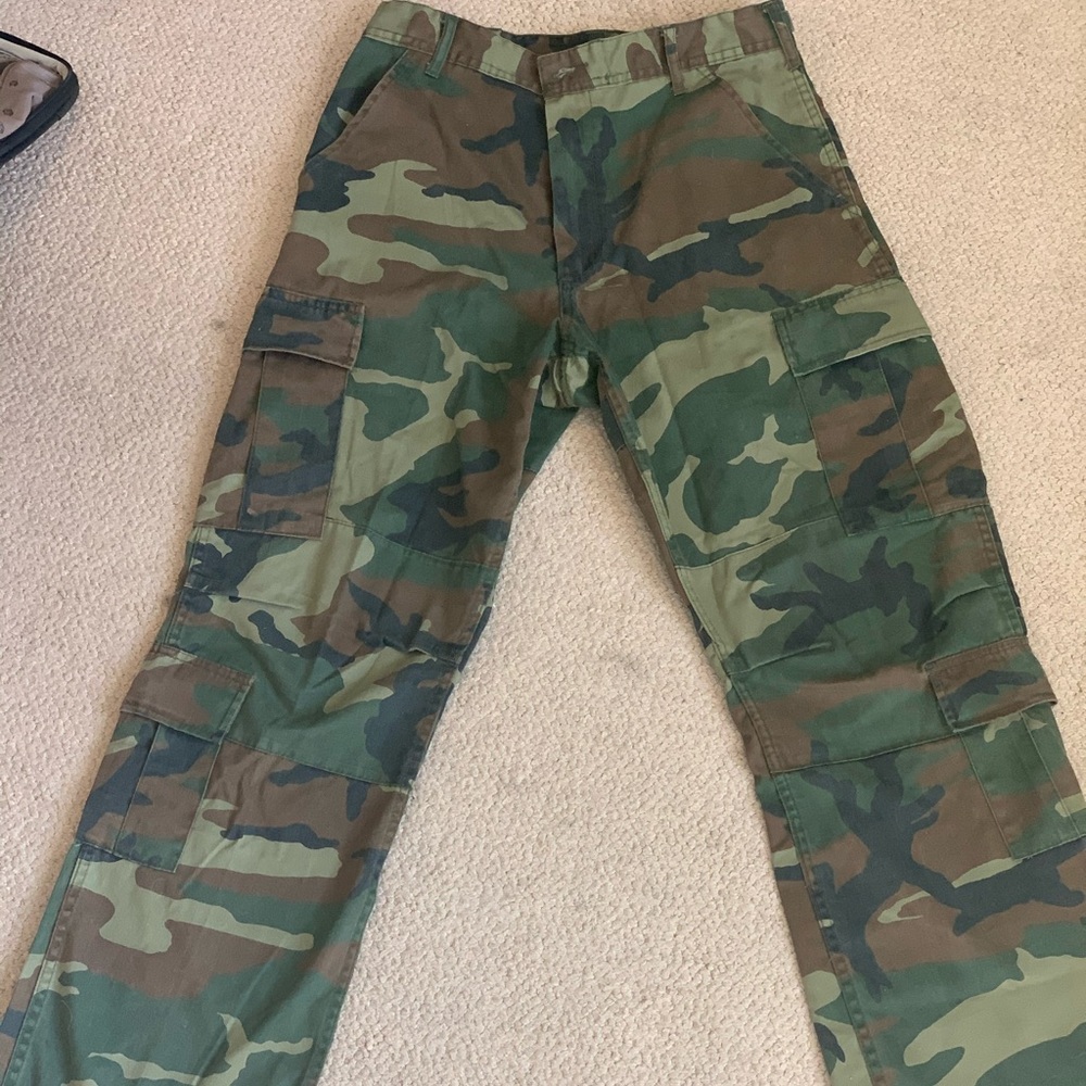 High waisted camouflage cargo pants